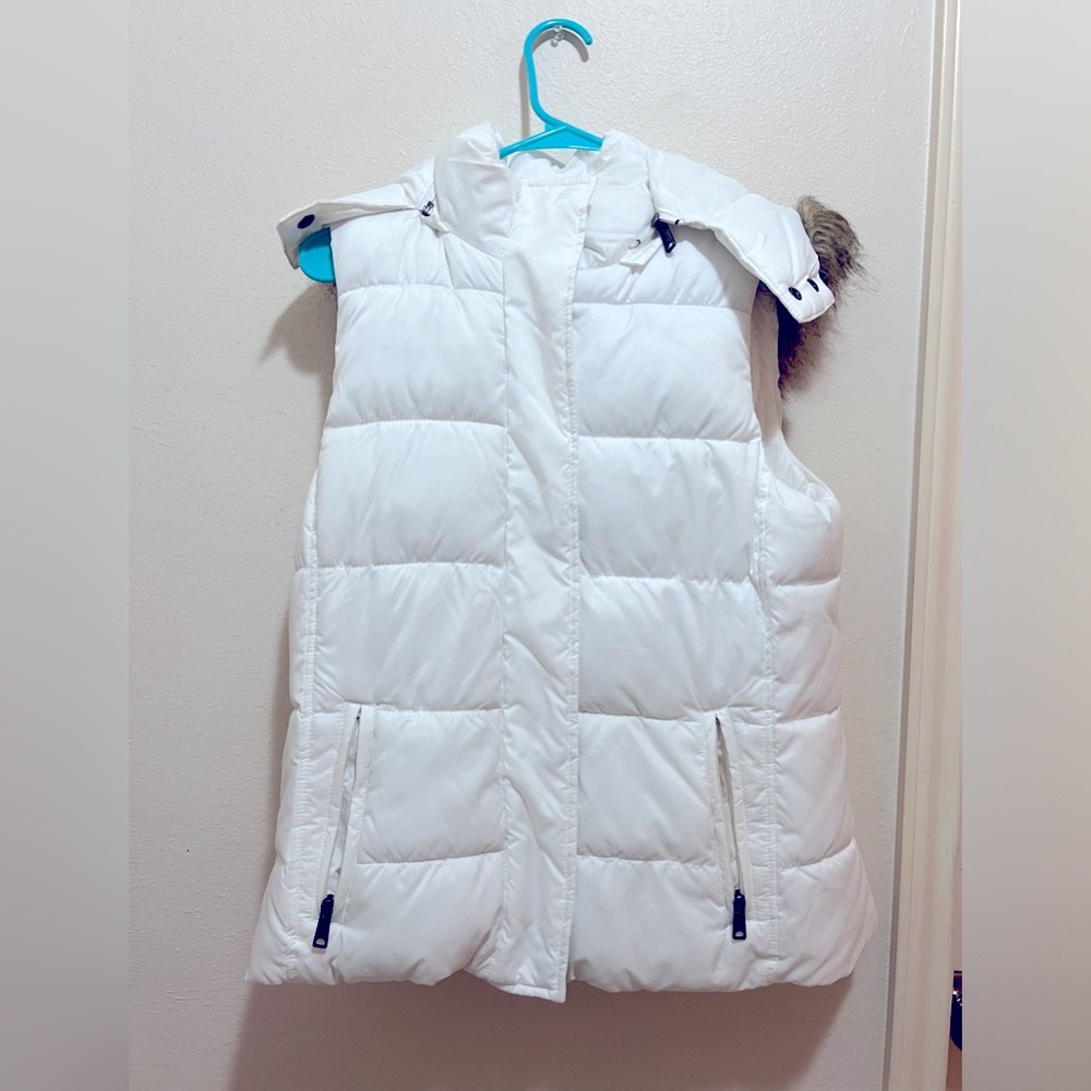 White vest